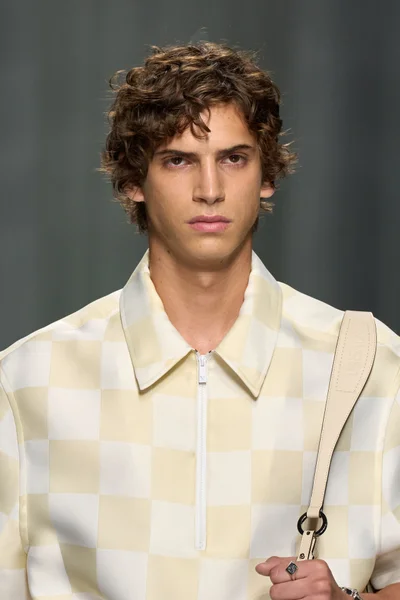 Look 13